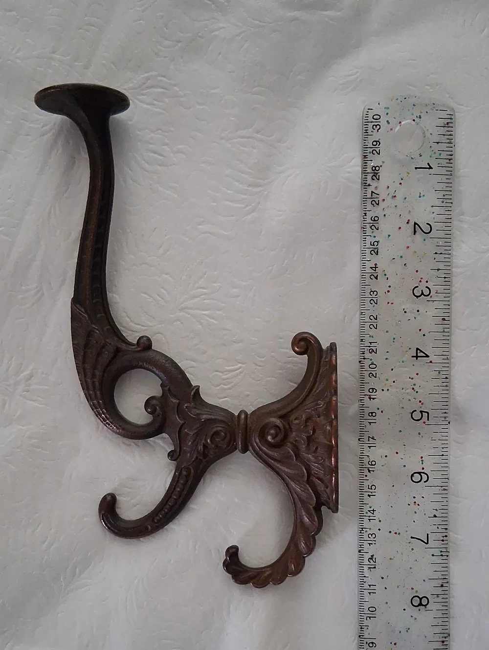 Victorian Style 3-Prong Hook